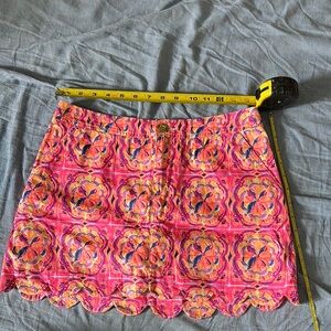 Lilly Pulitzer Vibrant Pink geo floral Patterned scallop hem Skort